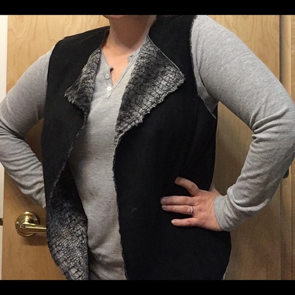 Faux Fur Vest Soft Patchington Boutique Reversible - Picture 4 of 4